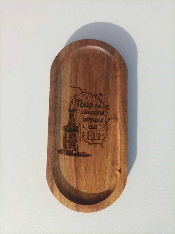 Planche apéro en bois - Tous les chemins mènent au rhum - 22,5x10,5cm